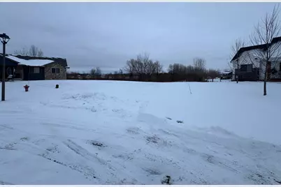 307 62nd Street SW, Waverly, MN 55390 - Photo 2