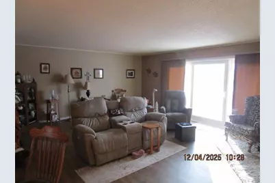 1429 16th Avenue N, Wahpeton,  58075 - Photo 2