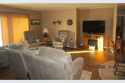 1429 16th Avenue N, Wahpeton,  58075 - Photo 4
