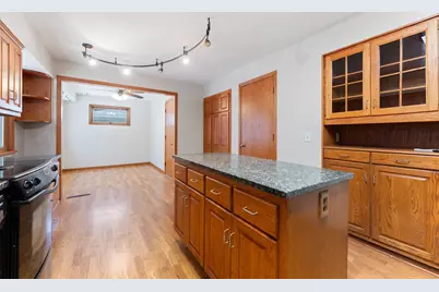 4832 Maryland Avenue N, Crystal, MN 55428 - Photo 6