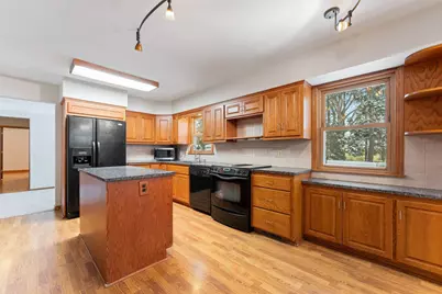 4832 Maryland Avenue N, Crystal, MN 55428 - Photo 2