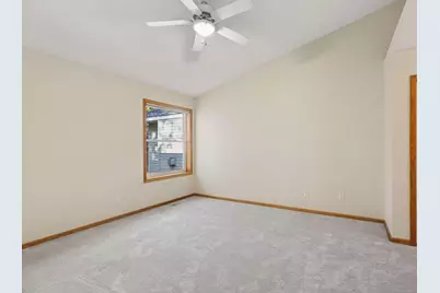 2137 Albemarle Court N, Roseville, MN 55113 - Photo 18