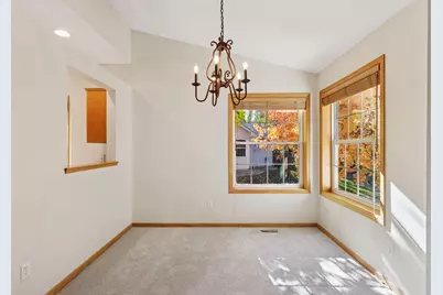 2137 Albemarle Court N, Roseville, MN 55113 - Photo 8