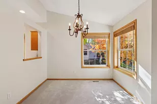 2137 Albemarle Ct N, Roseville, MN 55113 - Photo 8