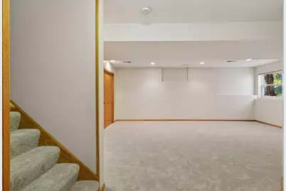 2137 Albemarle Court N, Roseville, MN 55113 - Photo 28