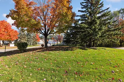 2137 Albemarle Court N, Roseville, MN 55113 - Photo 48