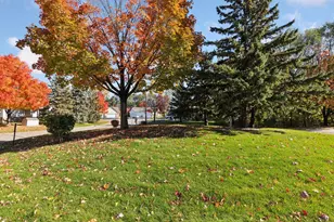 2137 Albemarle Ct N, Roseville, MN 55113 - Photo 48