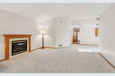 2137 Albemarle Court N, Roseville, MN 55113 - Photo 6