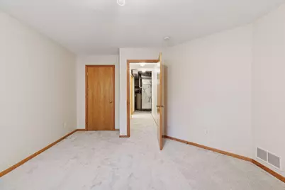 2137 Albemarle Court N, Roseville, MN 55113 - Photo 36