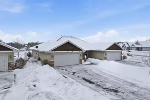 38282 Explorer Cir, North Branch, MN 55056 - Photo 4