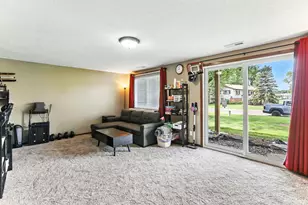 3945 Gershwin Ave N, Oakdale, MN 55128 - Photo 12