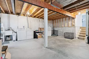 1077 Bonnieview Dr, Woodbury, MN 55129 - Photo 36