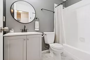 1077 Bonnieview Dr, Woodbury, MN 55129 - Photo 26