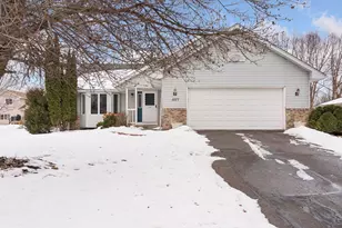 1077 Bonnieview Dr, Woodbury, MN 55129 - Photo 1