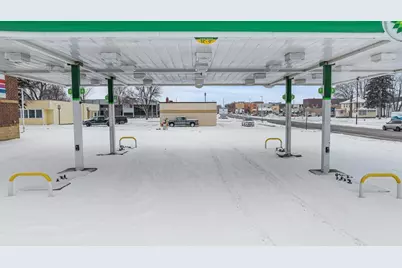 304 E College Drive, Marshall, MN 56258 - Photo 12