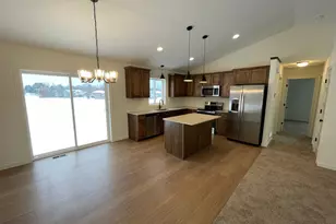 1437 34th Ave SW, Cambridge, MN 55008 - Photo 2