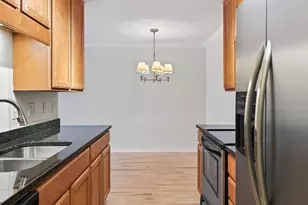 821 Douglas Ave, Minneapolis, MN 55403 - Photo 10