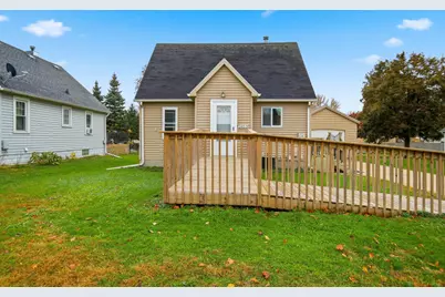 1403 11th Avenue NW, Austin, MN 55912 - Photo 2