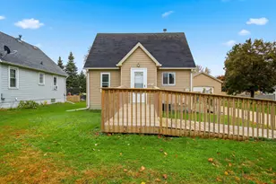 1403 11th Ave NW, Austin, MN 55912 - Photo 2