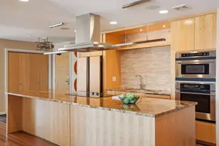 1235 Yale Pl, Minneapolis, MN 55403 - Photo 16