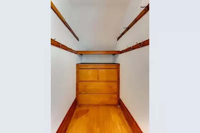 220 W 33rd Street, Minneapolis, MN 55408 - Photo 16