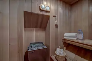 1783 Irving Ave S, Minneapolis, MN 55403 - Photo 40