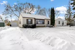 2032 Ames Ave, Saint Paul, MN 55119 - Photo 2