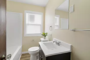 2032 Ames Ave, Saint Paul, MN 55119 - Photo 12