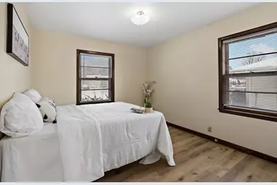 2032 Ames Avenue, Saint Paul, MN 55119 - Photo 10