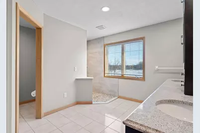 447 Theis Drive, Shakopee, MN 55379 - Photo 4