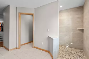 447 Theis Dr, Shakopee, MN 55379 - Photo 40