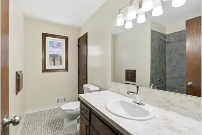 960 43 1/2 Avenue NE, Columbia Heights, MN 55421 - Photo 8