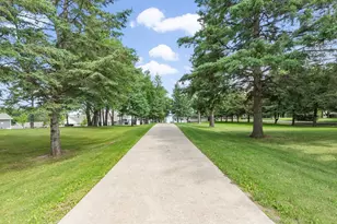 2503 S Le Homme Dieu Dr NE, Alexandria, MN 56308 - Photo 4