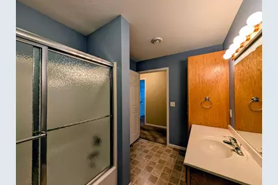 1213 E Ashmore Avenue, Montevideo, MN 56265 - Photo 18