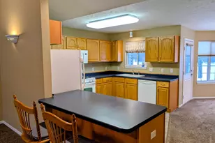 1213 E Ashmore Ave, Montevideo, MN 56265 - Photo 6