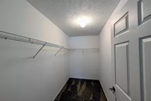 1213 E Ashmore Ave, Montevideo, MN 56265 - Photo 22