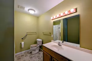 1213 E Ashmore Ave, Montevideo, MN 56265 - Photo 26