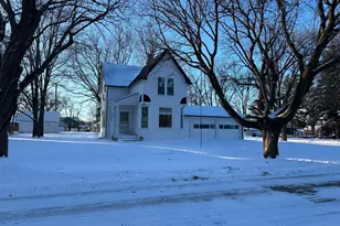106 N Park St, Hendricks, MN 56136 - Photo 1