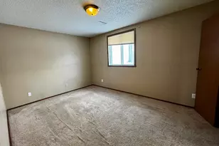 3620 Village Green Ln, Moorhead, MN 56560 - Photo 16