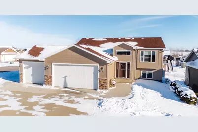 615 5th St NE, Plainview, MN 55964 - Photo 2