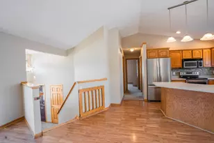 615 5th St NE, Plainview, MN 55964 - Photo 4