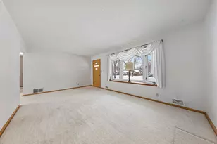 117 Sherrie Ln, Woodbury, MN 55125 - Photo 22