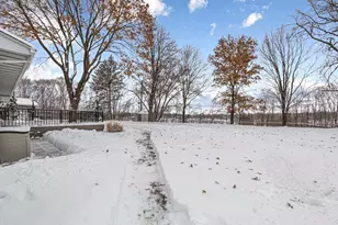 117 Sherrie Ln, Woodbury, MN 55125 - Photo 10