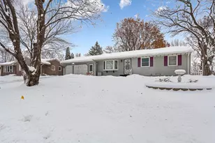 117 Sherrie Ln, Woodbury, MN 55125 - Photo 4