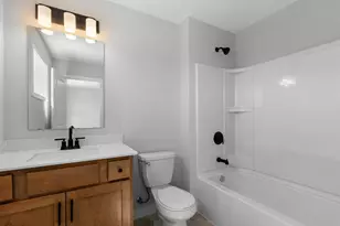 16651 S Manor Rd, Eden Prairie, MN 55344 - Photo 14