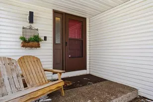 4540 Greenhaven Dr, Vadnais Heights, MN 55127 - Photo 4