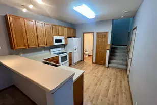 1820 Mockingbird Ave, Shakopee, MN 55379 - Photo 4