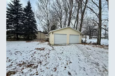 611 Evergreen Street, Thief River Falls, MN 56701 - Photo 20