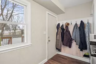 548 Doris Ave, Shoreview, MN 55126 - Photo 4