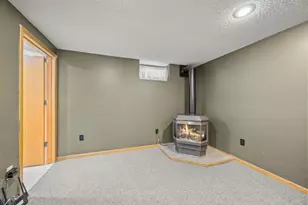 548 Doris Ave, Shoreview, MN 55126 - Photo 16